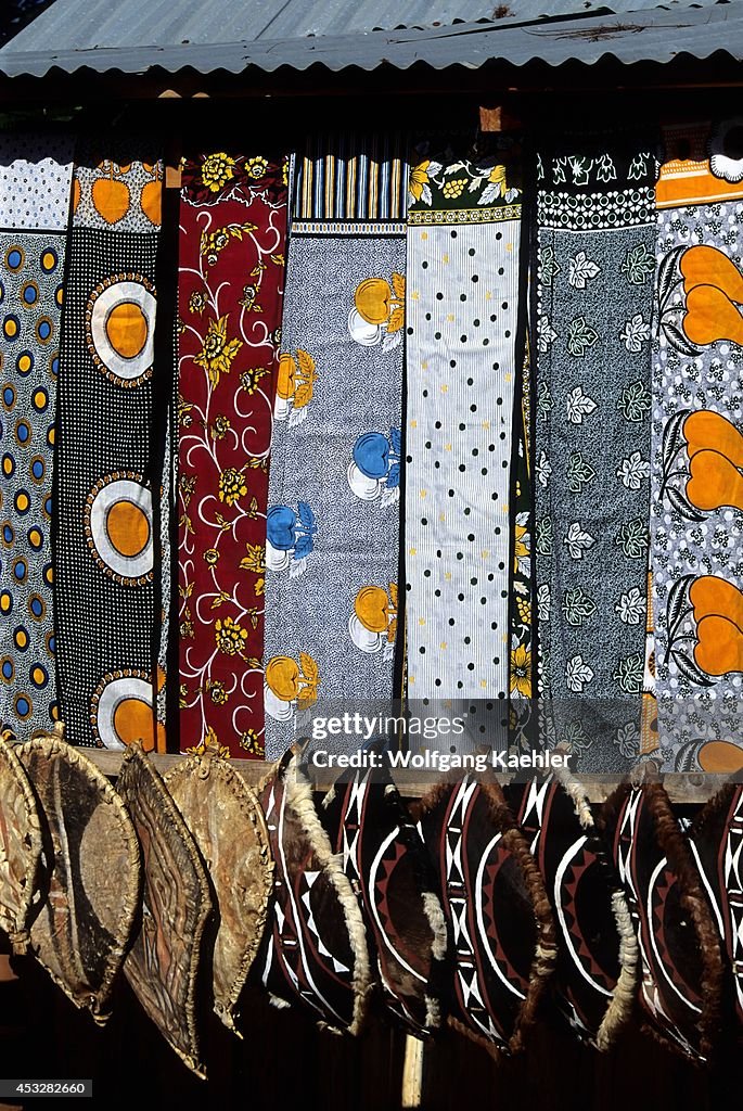 Kenya, Namanga, (border Town To Tanzania), Souvenir Stand...