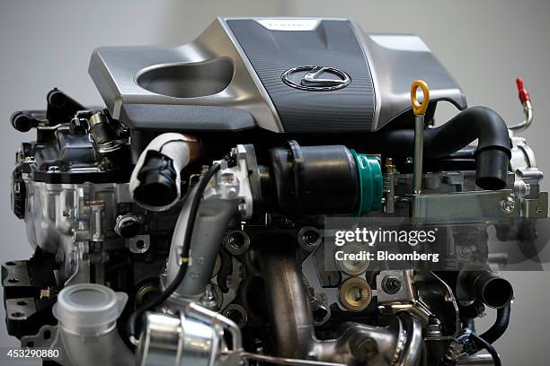 Toyota Rx Engine 51 Rx Manufacturing Stock Photos, High-Res Pictures, and Images - Getty ...