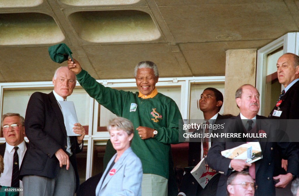 RUGBY-WC95-SOUTH AFRICA-MANDELA-PIENAAR