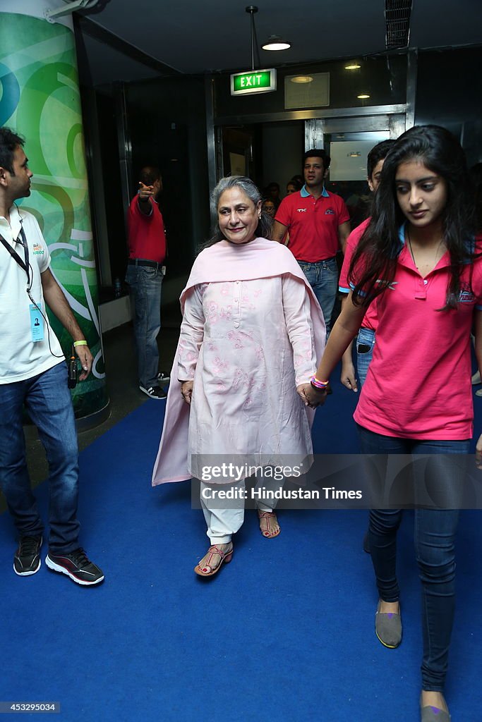 Abhishek Bachchan Cheers For His Team Jaipur Pink Panthers