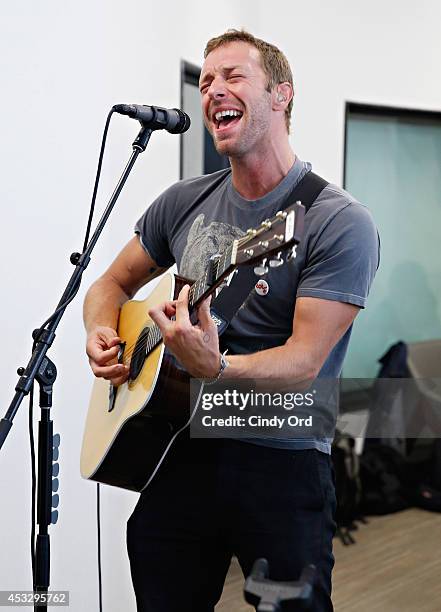 Singer Chris Martin performs live during the 'Elvis Duran Z100 Morning Show' at Z100 Studio on August 7, 2014 in New York City.