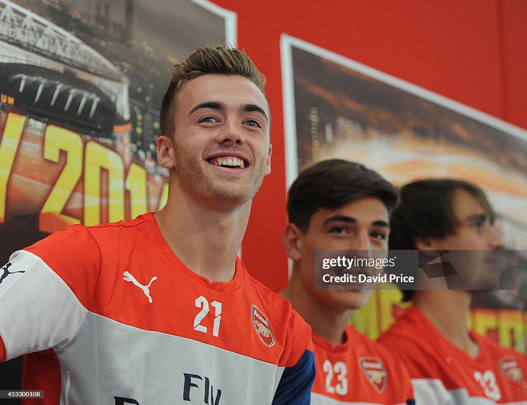 Arsenal Players Attend Members Day