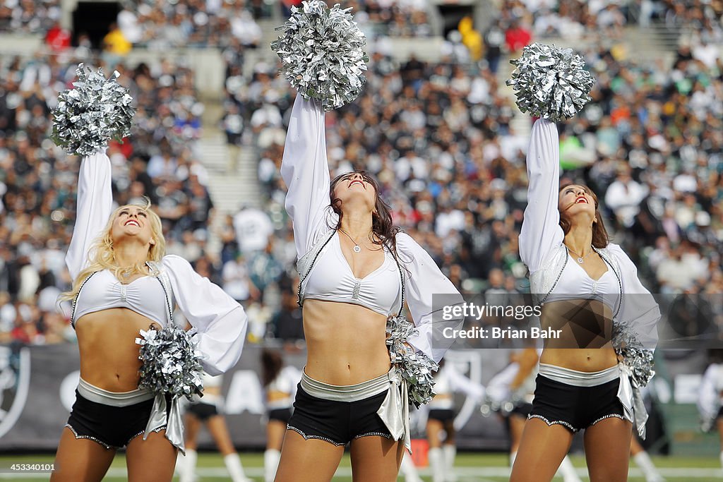 Philadelphia Eagles v Oakland Raiders