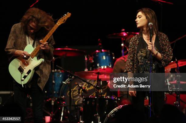 Colleen Rennison Photos and Premium High Res Pictures - Getty Images