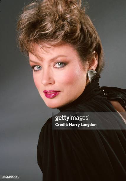 Announcer Mary Hart poses for a portrait in 1985 in Los Angeles, California.