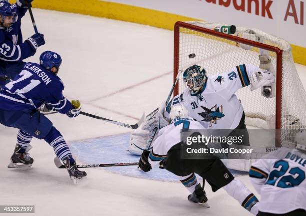 Toronto Maple Leafs right wing David Clarkson fails to put the puck in the net past San Jose Sharks goalie Antti Niemi as the Toronto Maple Leafs...