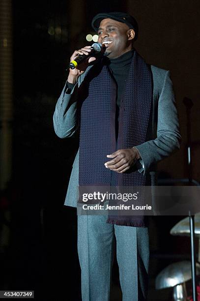 Actor Wayne Brady performs at the Children's Hospital Los Angeles' annual Holiday Tree Lighting Ceremony at Ralph M. Parsons Foundation Dining...