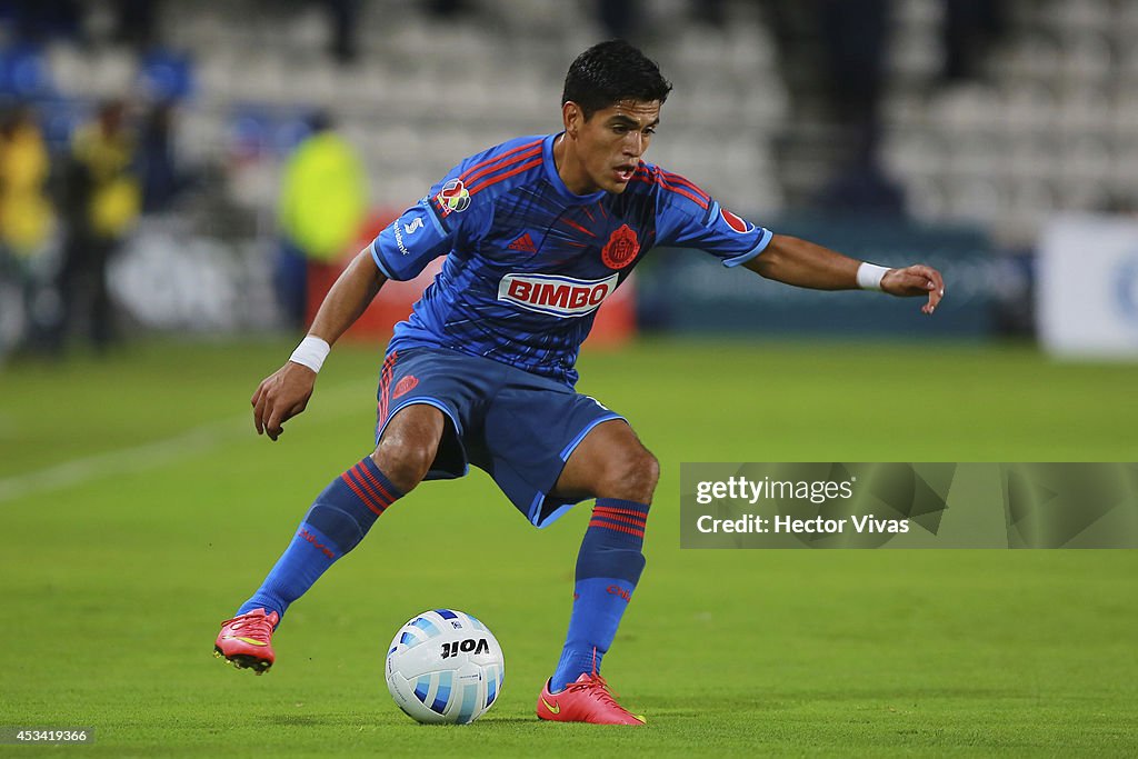 Pachuca v Chivas - Apertura 2014 Liga MX