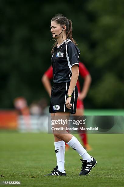 Referee Jessica Beard of New Zealand during the IRB Women's Rugby World Cup Pool C match between Wales and South Africa at the French Rugby...