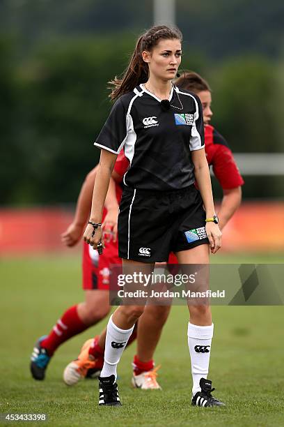 Referee Jessica Beard of New Zealand during the IRB Women's Rugby World Cup Pool C match between Wales and South Africa at the French Rugby...