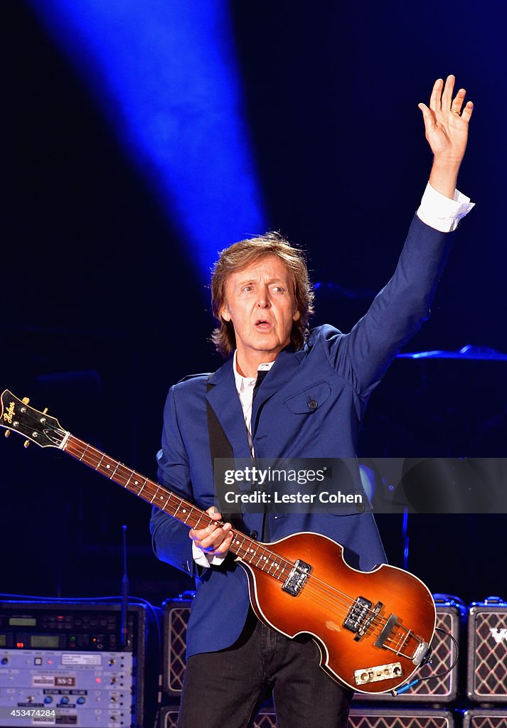 Paul McCartney In Concert "The Out There" Tour - Los Angeles, CA