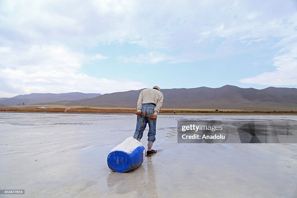 Providing salt from Lake Tuzla