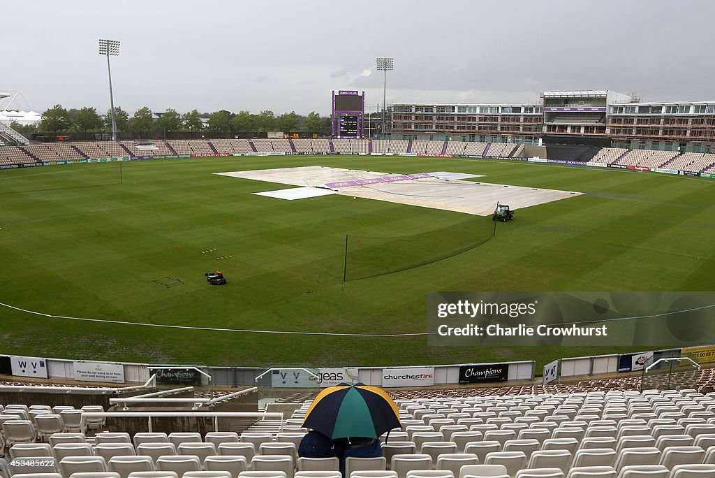 Hampshire v Worcestershire Rapids - Royal London One-Day Cup