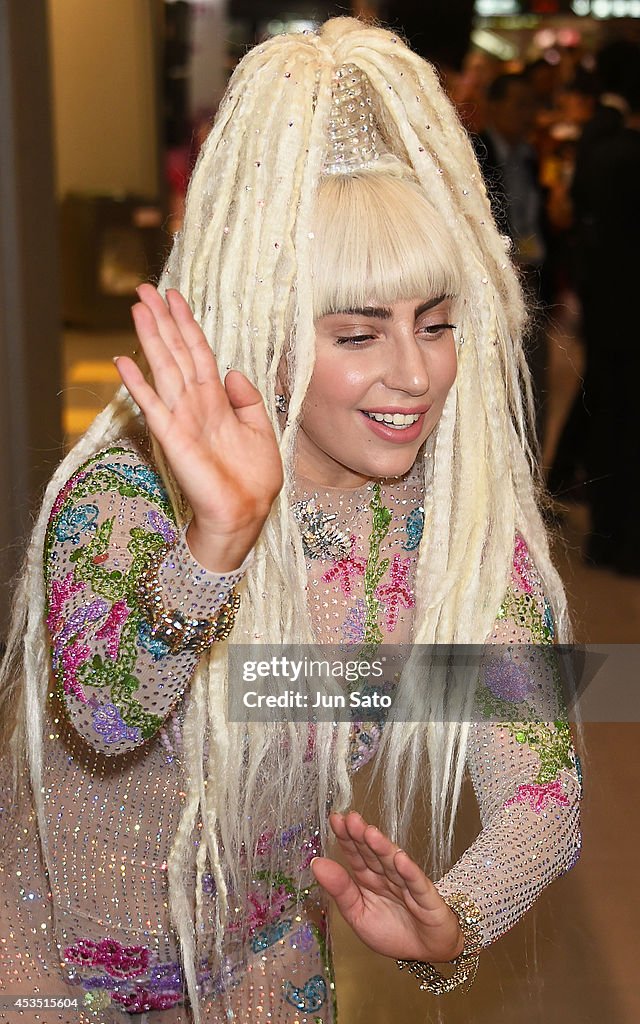 Lady Gaga Arrives In Tokyo