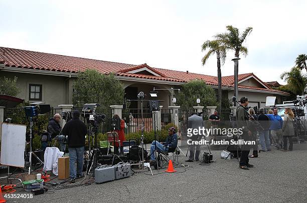 Members of the media gather in front of the home of actor and comedian Robin Williams on August 12, 2014 in Tiburon, California. Academy Award...