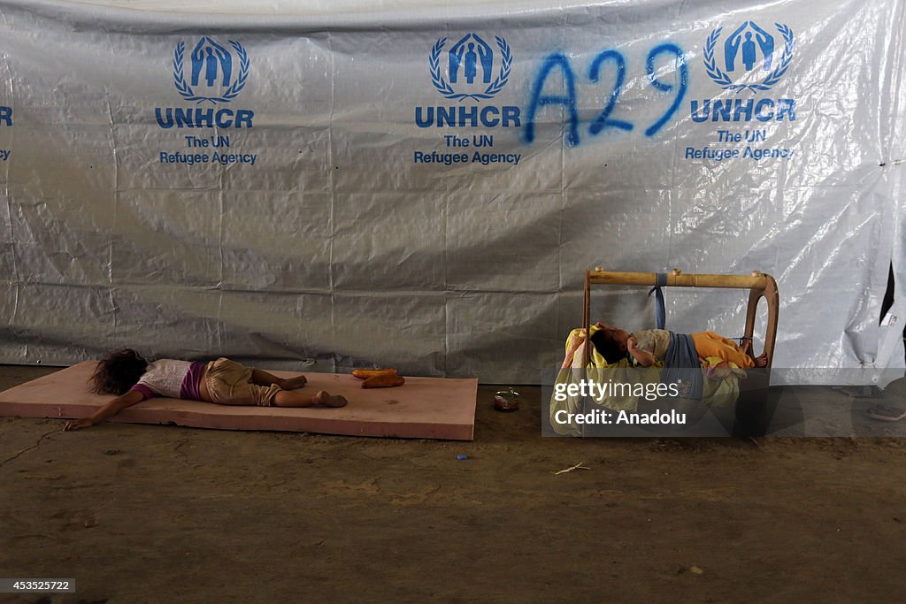 Iraqis fleeing from assaults of Islamic State (IS) to take shelter at Arbil's Bahirka Camp