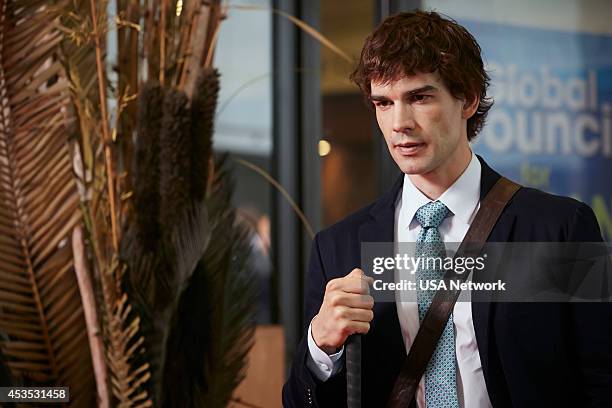 Sensitive Euro Man" Episode 510 -- Pictured: Christopher Gorham as Auggie Anderson --