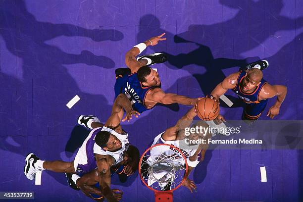 Vince Carter of the Toronto Raptors dunks against the Phoenix Suns circa 2000 at the Air Canada Centre in Toronto, Ontario. NOTE TO USER: User...