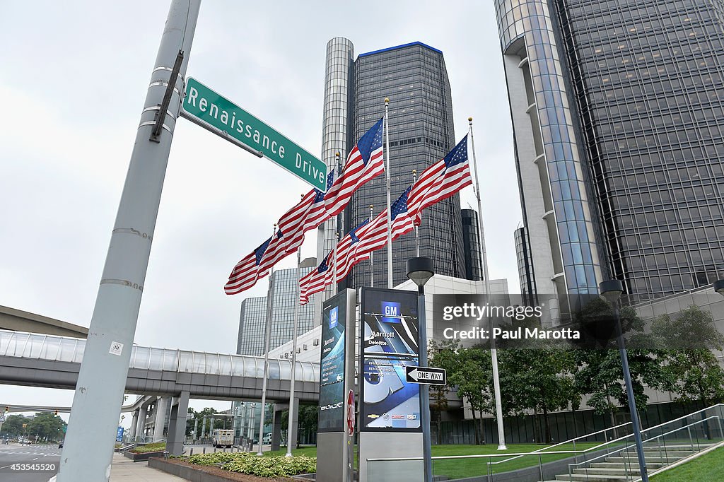 Detroit Exteriors And Landmarks