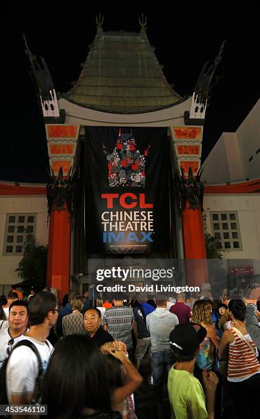 The lights are dimmed in honor of actor Robin Williams at the TCL Chinese Theatre on August 12, 2014 in Los Angeles, California.