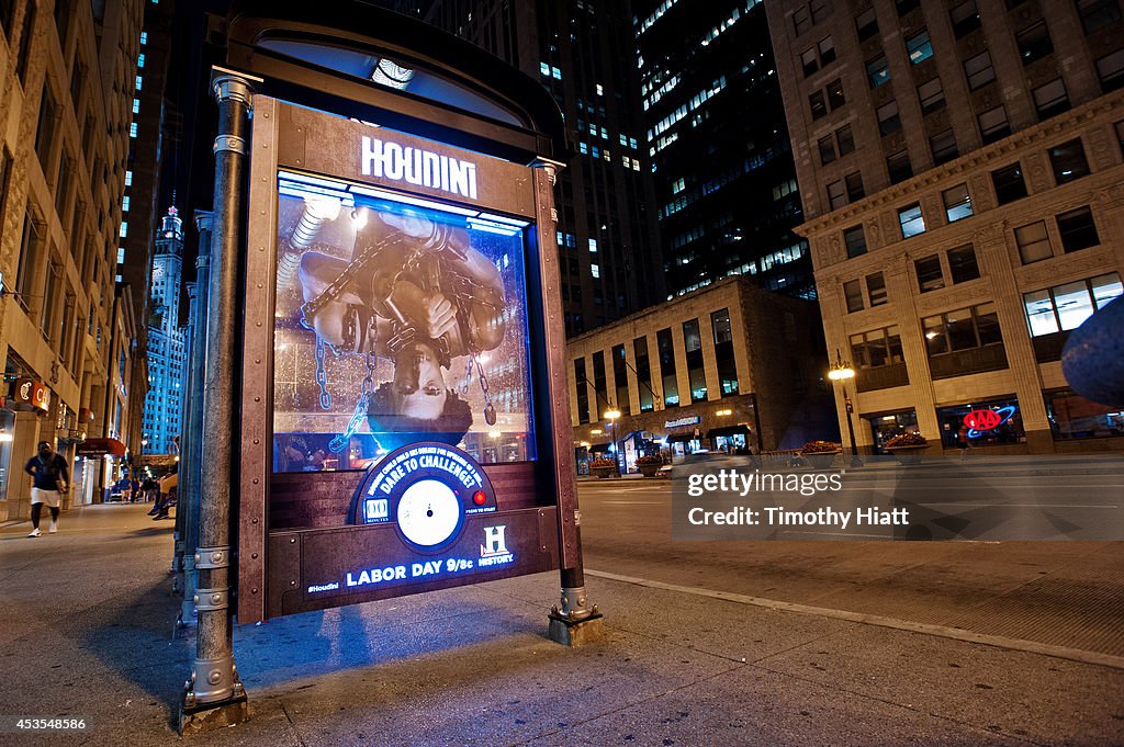 HISTORY Challenges Chicago To HOUDINI's Greatest Escape With Innovative, Interactive 3D Bus Shelters