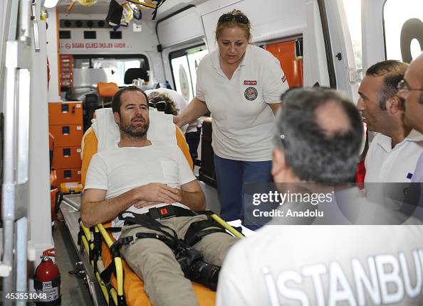 American Reporters injured in helicopter crash in Sinjar arrive in Istanbul for treatment American Reporters injured in helicopter crash in Sinjar arrive in Istanbul for treatment