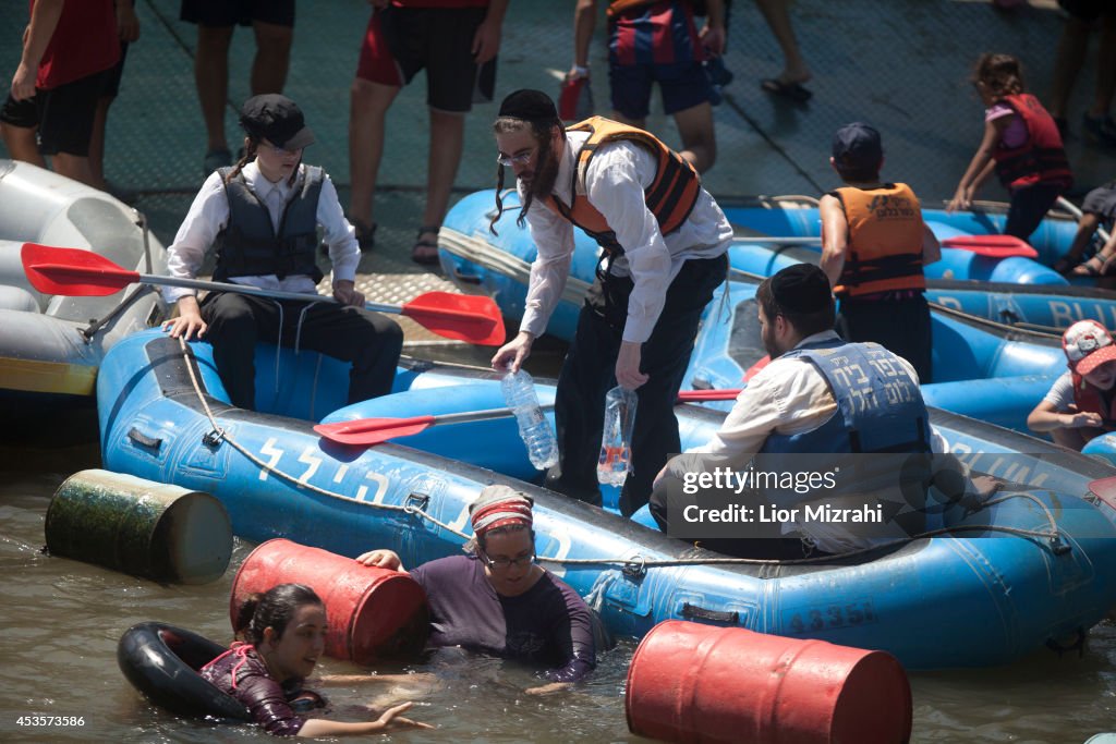 Orthodox Jews Enjoy Their Summer Vacation