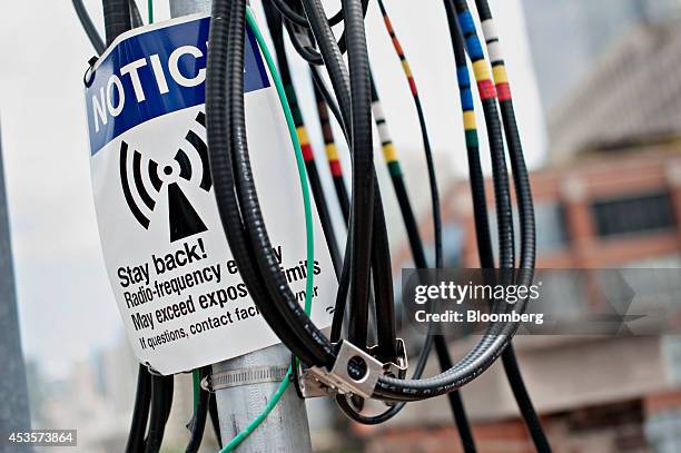 Antenna Color Coding Lte Antenna Photos and Premium High Res Pictures - Getty Images