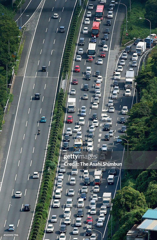 'Bon' Summer Holiday Travel Rush Begins