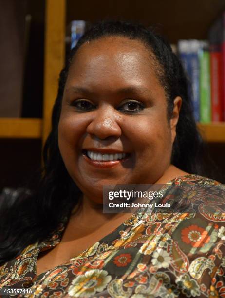 Writer Zane 45 Zane Book Signing At Books And Books Stock Photos, High-Res Pictures ...