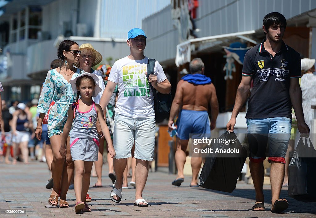 2014 Winter Olympics change Sochi's ambiance