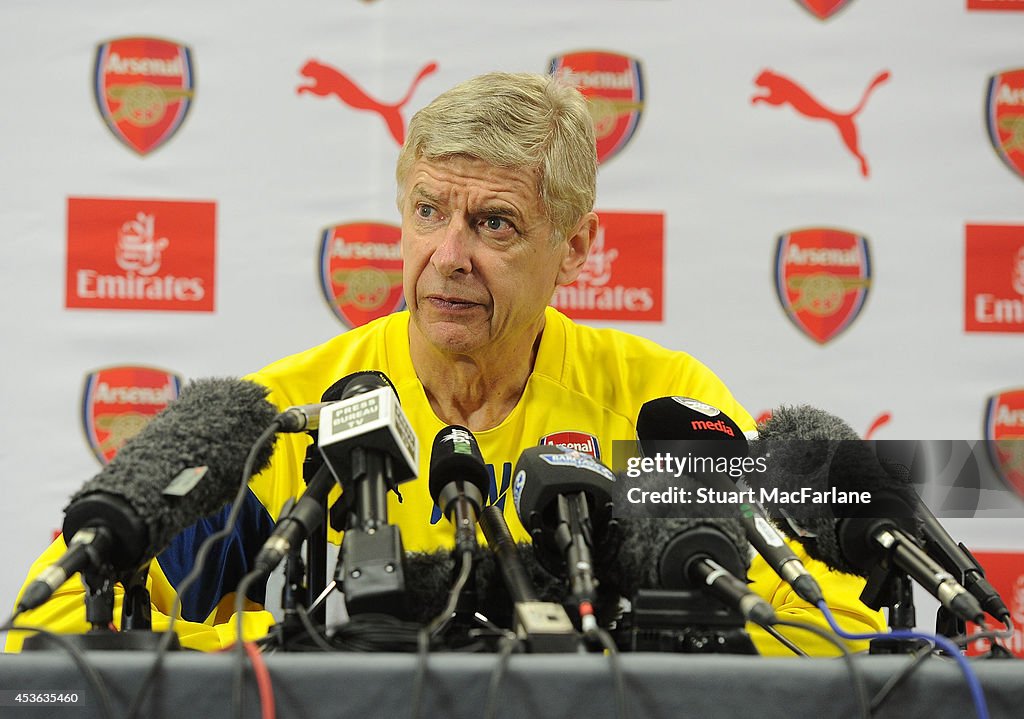 Arsenal Training Session & Press Conference