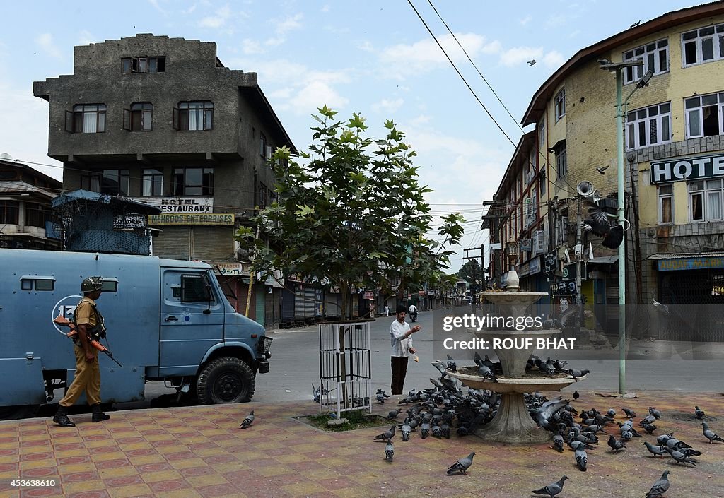 INDIA-KASHMIR-INDEPENDENCE-DAY-CURFEW