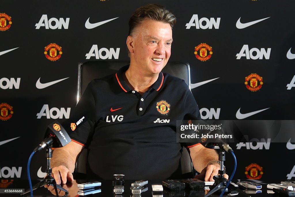 Manchester United Training and Press Conference