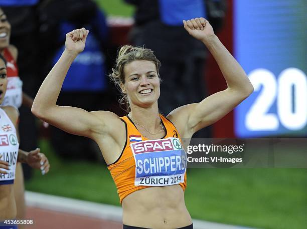 Na haar zege op de 100 meter wist Dafne Schippers ook de 200 meter op haar naam te schrijven. Daarmee liet de Utrechtse atlete zich kronen tot...