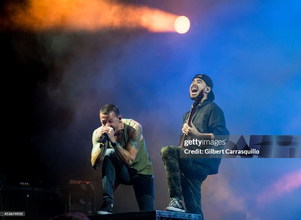 Linkin Park, Thirty Seconds To Mars & AFI In Concert - Camden, NJ