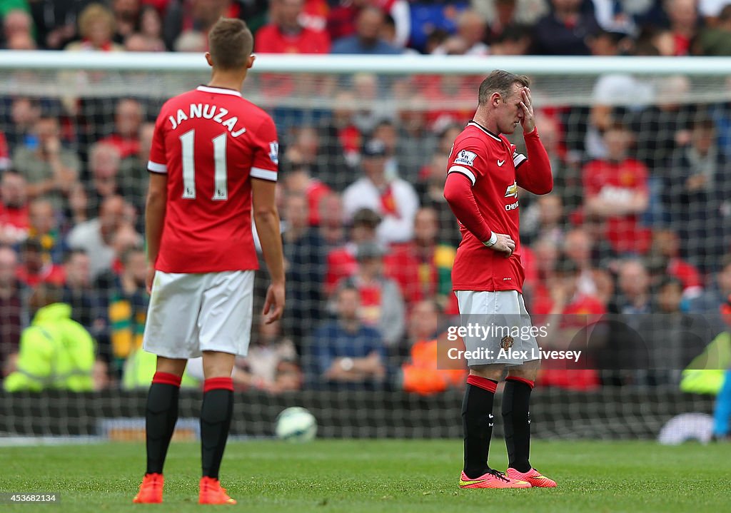 Manchester United v Swansea City - Premier League