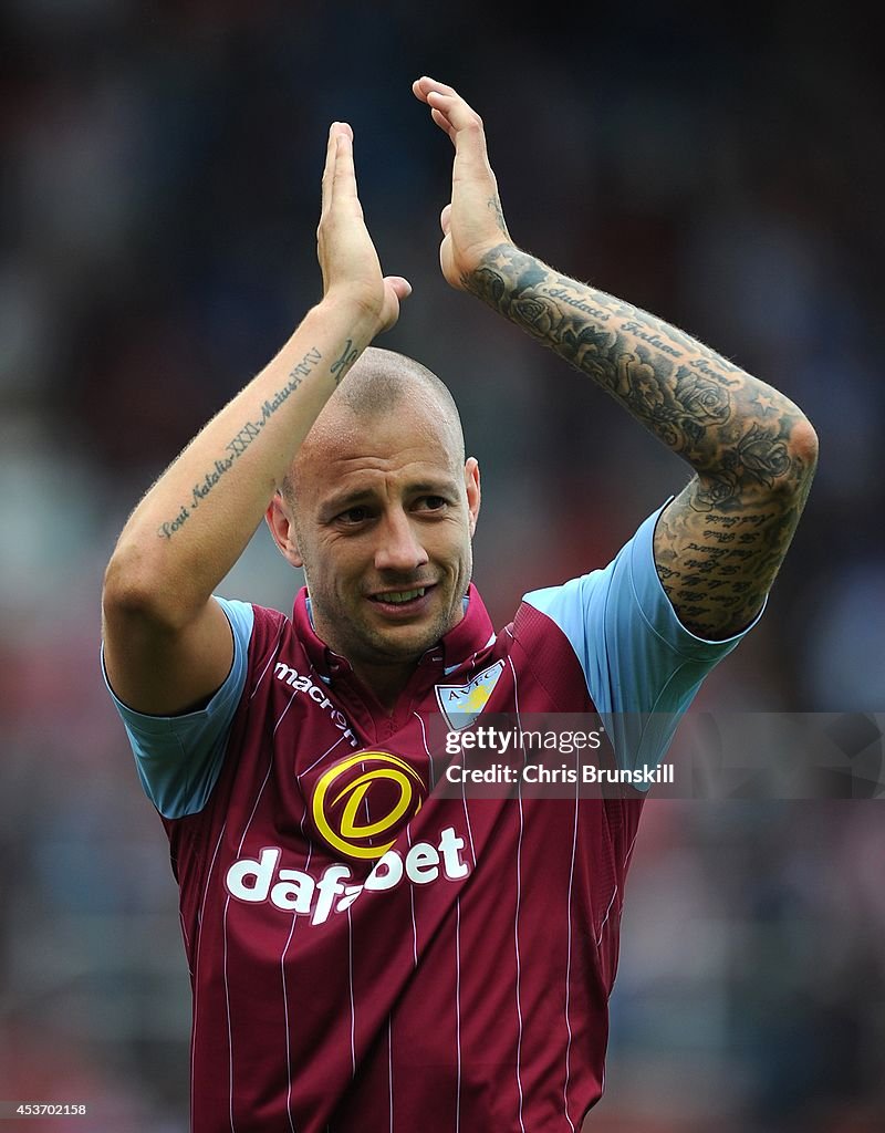 Stoke City v Aston Villa - Premier League