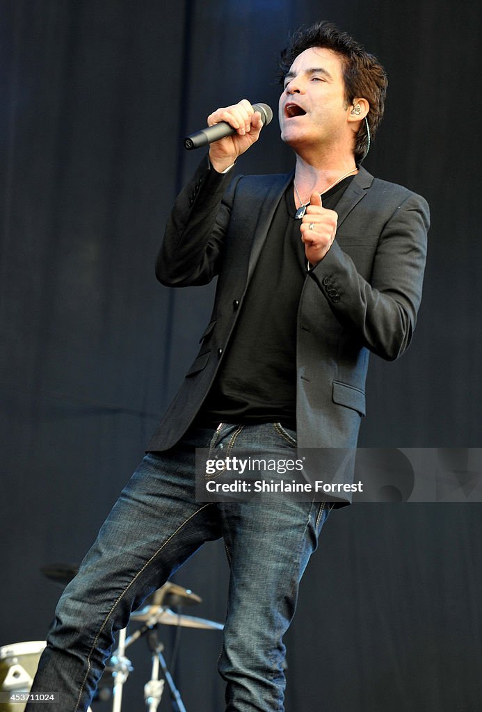 V Festival - Weston Park - Day 1