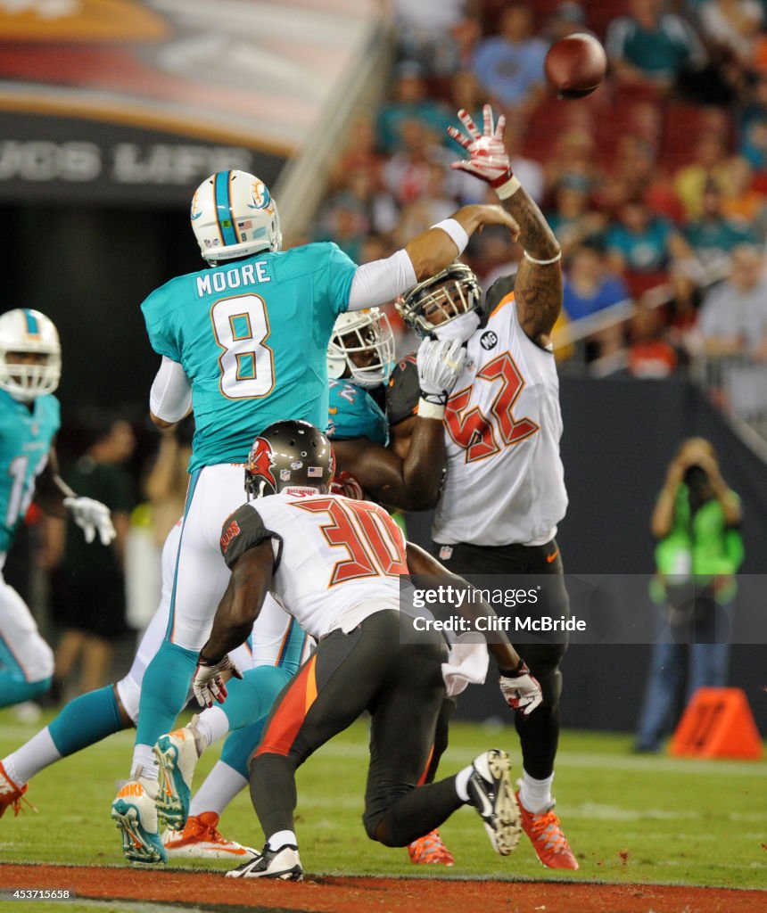 Miami Dolpins v Tampa Bay Buccaneers