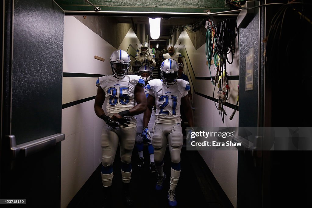 Detroit Lions v Oakland Raiders