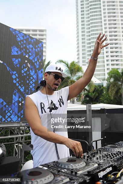 Afrojack performs at Mackapoolooza at Fontainebleau Miami Beach on August 16, 2014 in Miami Beach, Florida.