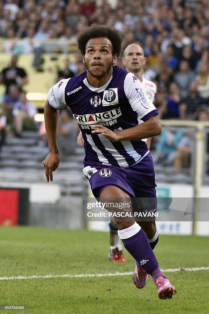 FBL-FRA-LIGUE1-TOULOUSE-LYON