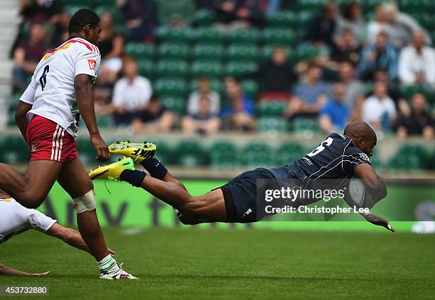 Miles Craigwell of Seattle scores a try during the Shield Final match between Harlequins and Seattle during the World Club 7's Day Two at Twickenham...