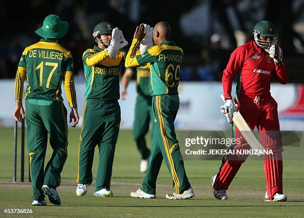 71 Shingirai Masakadza Stock Photos, HighRes Pictures, and Images