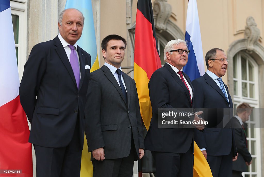 Foreign Ministers Meet Over Ukraine Crisis