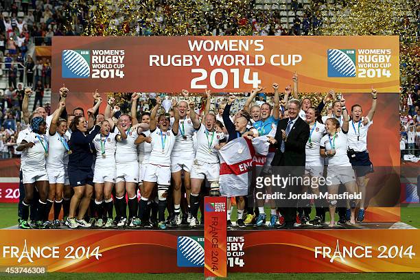England celebrate after winning the IRB Women's Rugby World Cup 2014 Final between England and Canada at Stade Jean-Bouin on August 17, 2014 in...