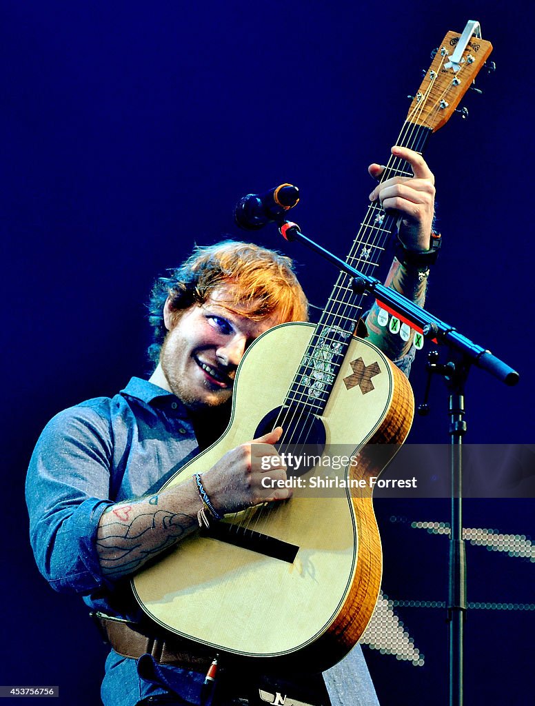 V Festival - Weston Park - Day 2