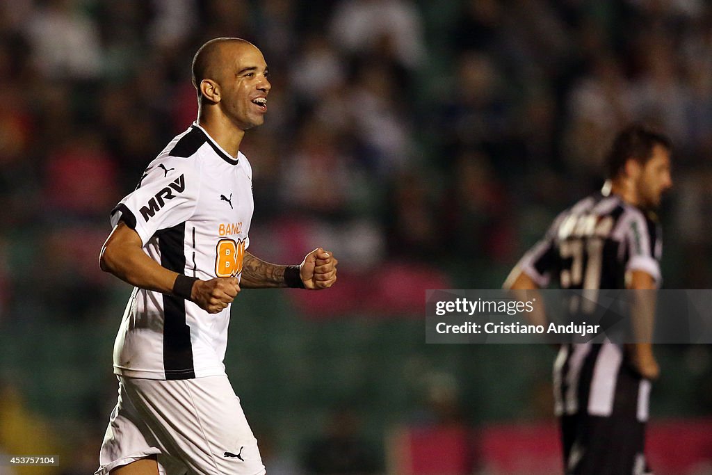 Figueirense v Atletico MG - Brasileirao Series A 2014