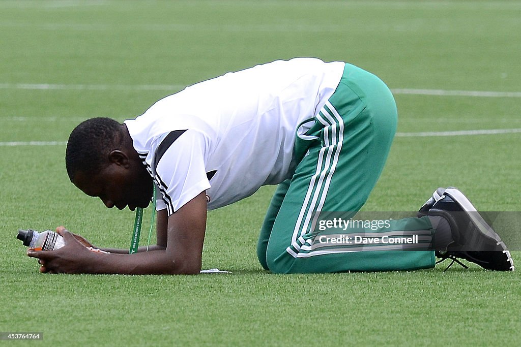 Nigeria v New Zealand: Quarter Final - FIFA U-20 Women's World Cup Canada 2014